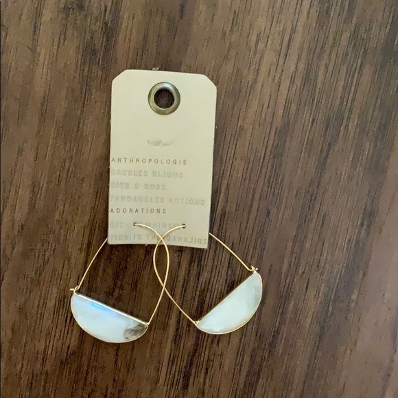 Anthropologie large stone crescent hoop earring - Picture 7 of 8